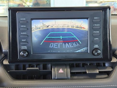 Used 2019 Toyota RAV4 XLE image 27