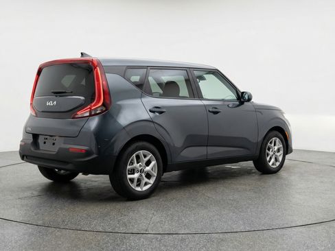 Used 2025 Kia Soul LX w/ LX Technology Package image 9