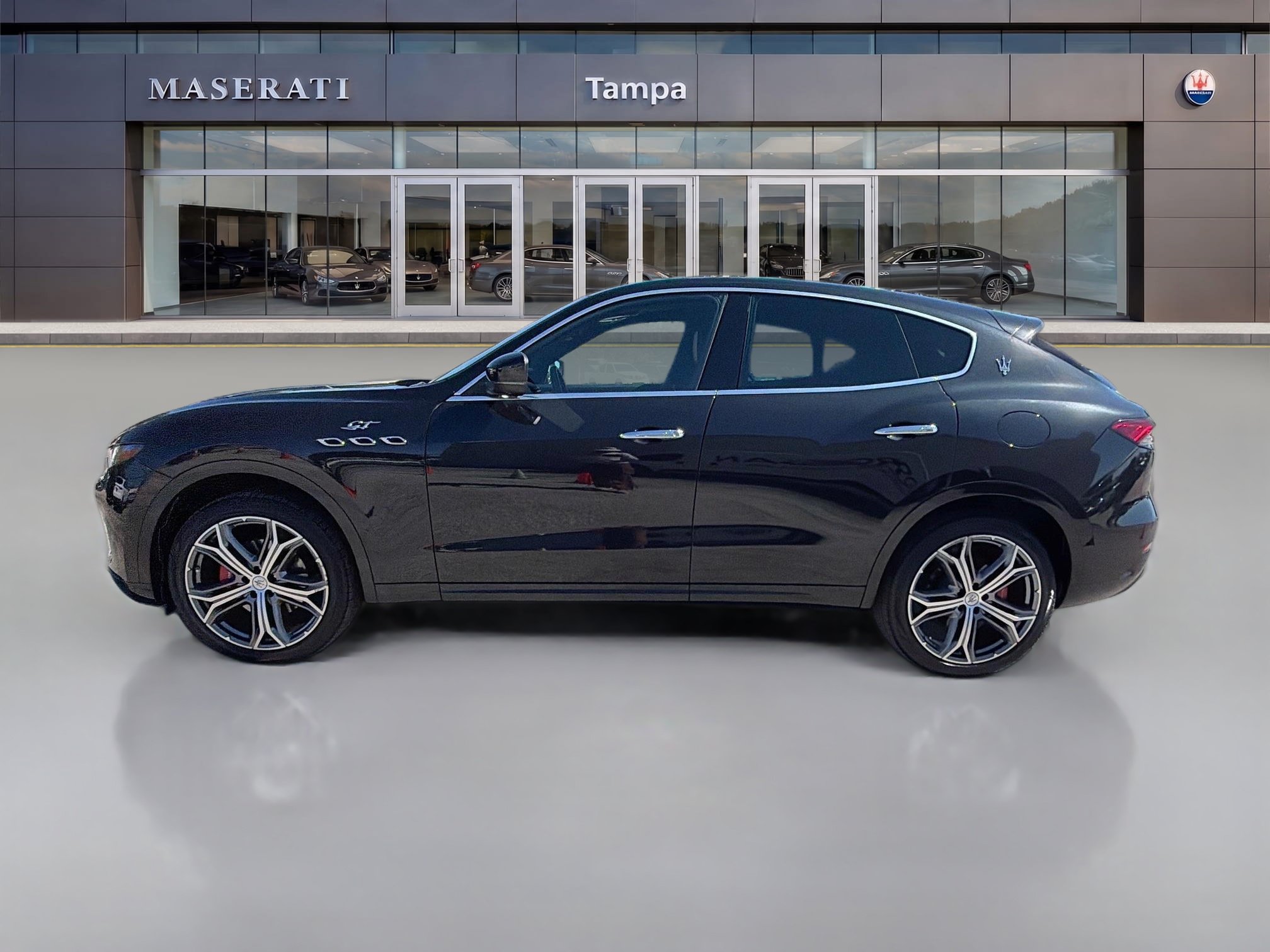 Used 2023 Maserati Levante GT AWD/4WD image 6