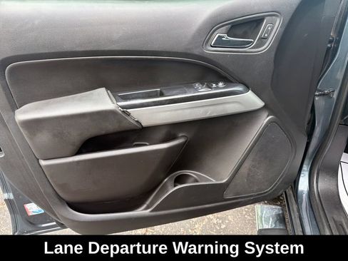 Used 2020 Chevrolet Colorado LT w/ Safety Package RWD image 12