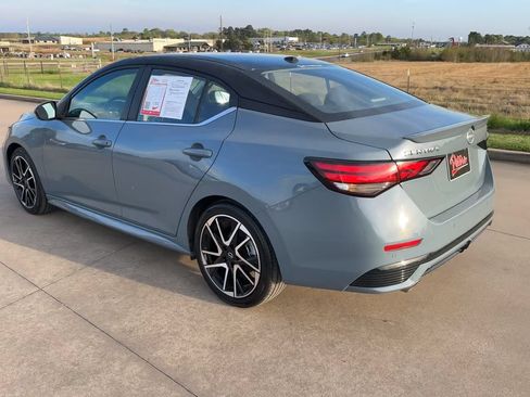 Used 2024 Nissan Sentra SR w/ Trunk Package FWD image 7