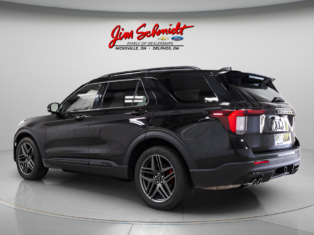 Used 2025 Ford Explorer ST AWD/4WD image 11