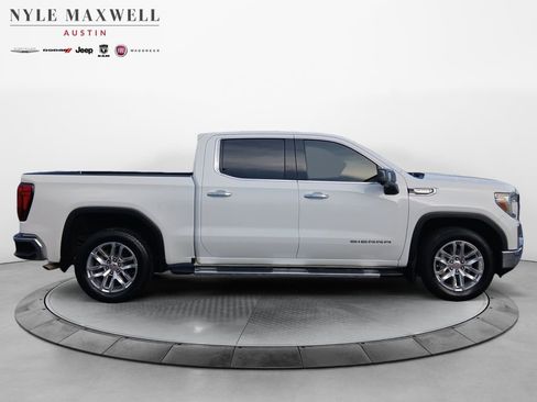 Used 2020 GMC Sierra 1500 SLT RWD image 17