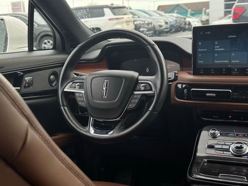 Used 2023 Lincoln Nautilus Reserve w/ Luxury Package image 24