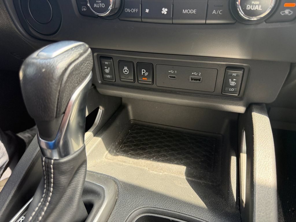 Used 2024 Nissan Frontier SL w/ Technology Package RWD image 23