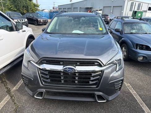 Used 2024 Subaru Ascent Touring AWD/4WD image 2