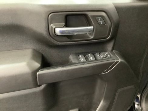 Used 2022 GMC Sierra 2500 Pro w/ Convenience Package image 8