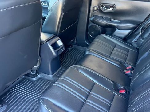 Used 2023 Honda HR-V EX-L image 13