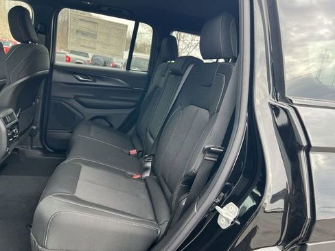 New 2026 Jeep Grand Cherokee Laredo X image 17
