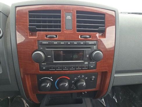 Used 2005 Dodge Dakota SLT w/ Interior Convenience Group AWD/4WD image 13