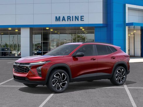 New 2026 Chevrolet Trax RS w/ Sunroof Package FWD image 2