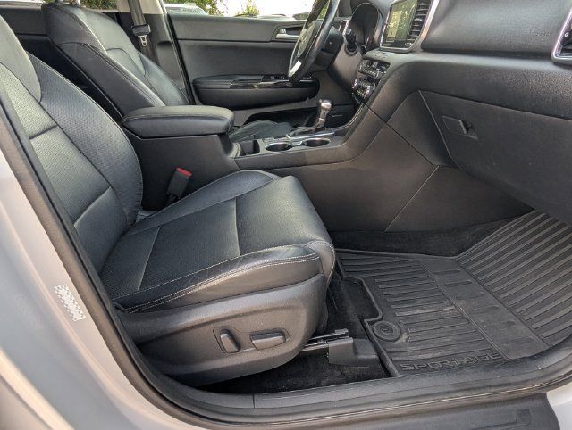 Used 2020 Kia Sportage EX w/ EX Technology Package FWD image 28