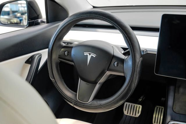 Used 2022 Tesla Model Y Performance AWD/4WD image 20