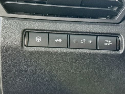 Used 2019 Nissan Altima 2.5 SL FWD image 13