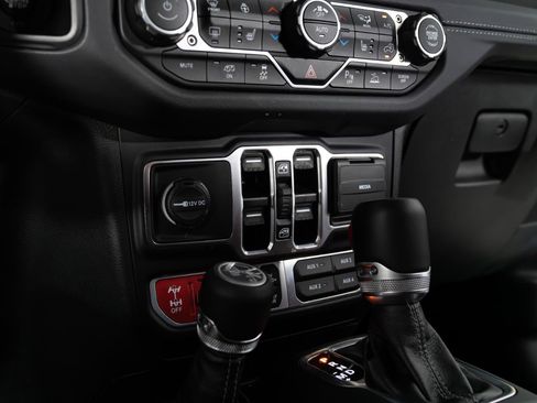Used 2024 Jeep Wrangler Unlimited Rubicon 392 AWD/4WD image 44