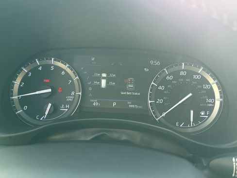 Used 2021 Toyota Highlander XLE image 21