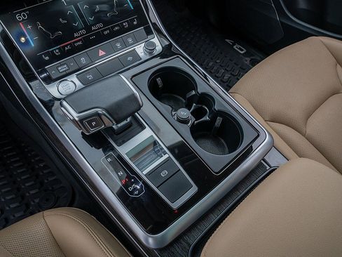 Used 2020 Audi Q7 3.0T Premium Plus w/ Premium Plus Package image 26