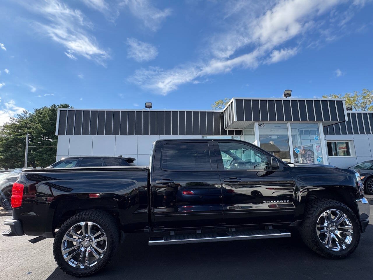 Used 2017 Chevrolet Silverado 1500 LT w/ All Star Edition RWD image 8