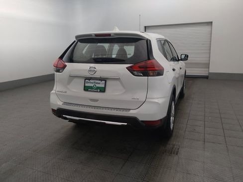 Used 2017 Nissan Rogue S AWD/4WD image 7