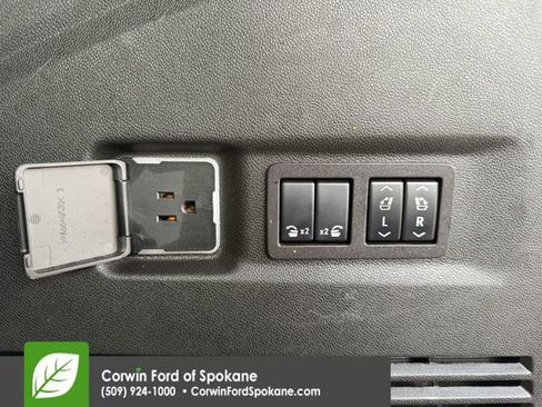 Used 2024 GMC Yukon XL SLT image 20