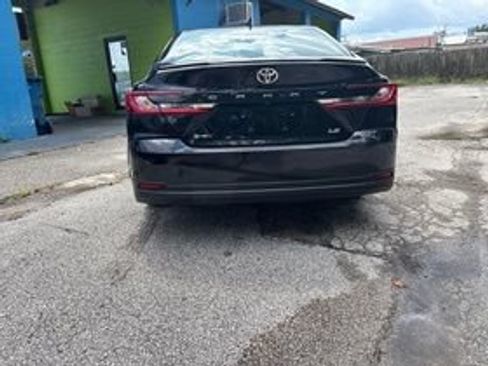 Used 2025 Toyota Camry LE FWD image 5