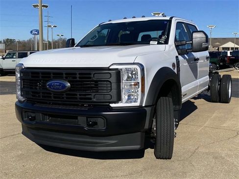 New 2025 Ford F550 4x4 Crew Cab Super Duty image 8