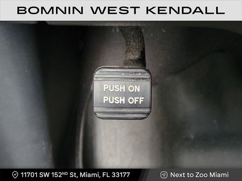 Used 2023 Nissan Titan PRO-4X w/ Pro-4x Convenience Package image 27