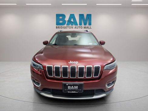 Used 2019 Jeep Cherokee Limited image 2
