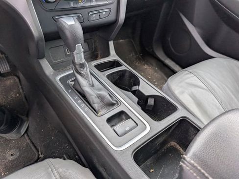 Used 2017 Ford Escape SE AWD/4WD image 4