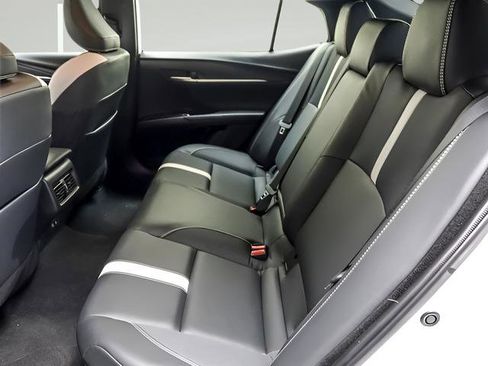 Certified 2025 Toyota Camry SE image 9