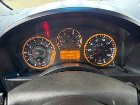 Used 2010 Nissan Titan XE AWD/4WD image 31