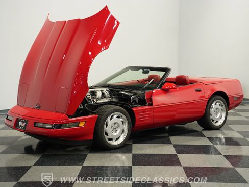 Used 1991 Chevrolet Corvette Convertible image 30