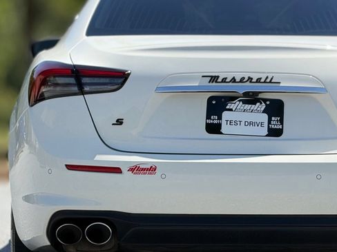 Used 2021 Maserati Ghibli S RWD image 16