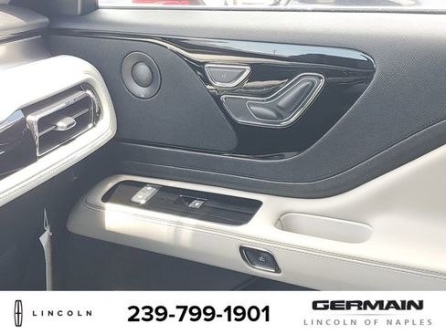 New 2025 Lincoln Aviator AWD w/ Equipment Group 101A image 26