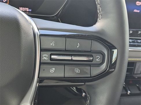 Used 2024 Chevrolet Colorado ZR2 w/ ZR2 Convenience Package III image 23