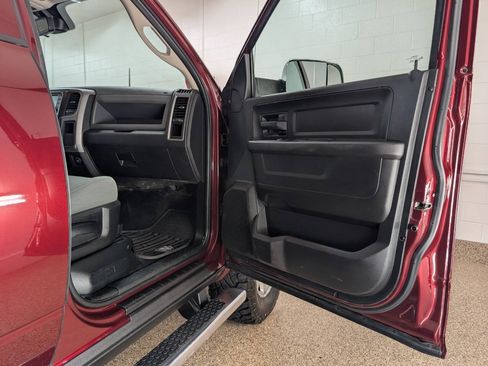 Used 2016 RAM 2500 ST w/ SXT Appearance Group AWD/4WD image 16