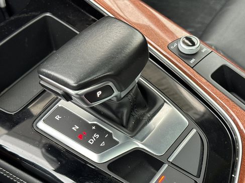 Used 2022 Audi A5 2.0T Premium Plus w/ Premium Plus image 17