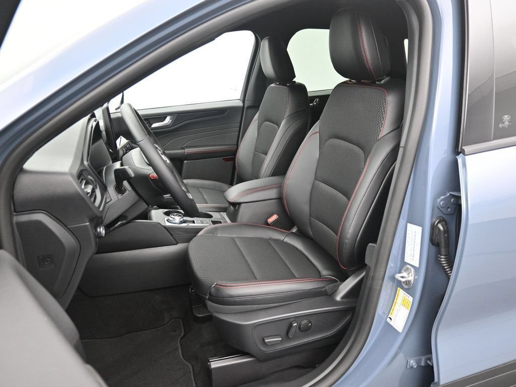 Used 2025 Ford Escape ST-Line w/ Equipment Group 301A FWD image 36