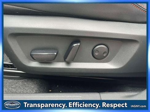 Certified 2025 Nissan Rogue SV image 18