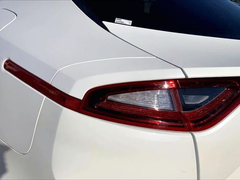 Certified 2021 Kia Stinger GT1 image 31