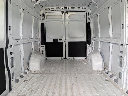 Used 2026 RAM ProMaster 2500 w/ Convenience Group FWD image 11