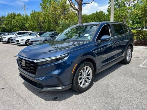 Used 2025 Honda CR-V EX image 3