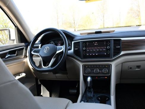 Used 2021 Volkswagen Atlas SE image 18
