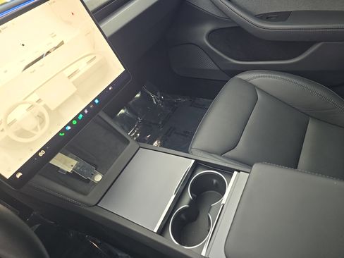 Used 2024 Tesla Model 3 Standard Range image 24