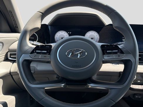 Certified 2023 Hyundai Elantra SEL w/ Convenience Package FWD image 19