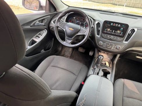 Used 2016 Chevrolet Malibu LT image 21