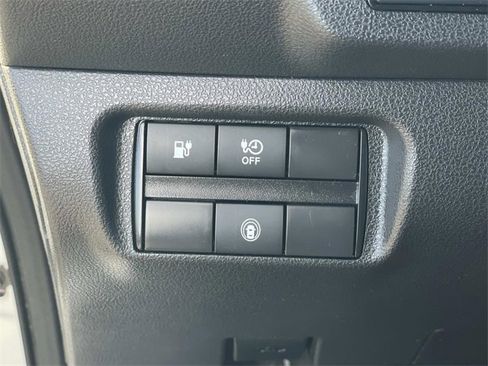 Used 2022 Nissan Leaf S image 18