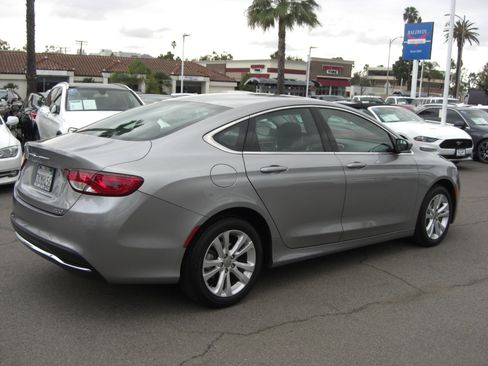 Used 2015 Chrysler 200 Limited image 16