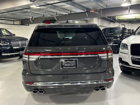 Certified 2024 Lincoln Aviator Black Label w/ Dynamic Handling Package image 3