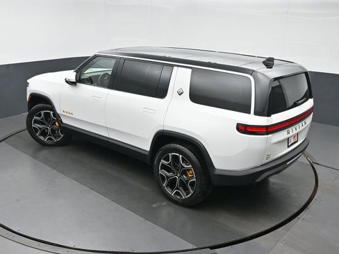 Used 2024 Rivian R1S Adventure AWD/4WD image 35